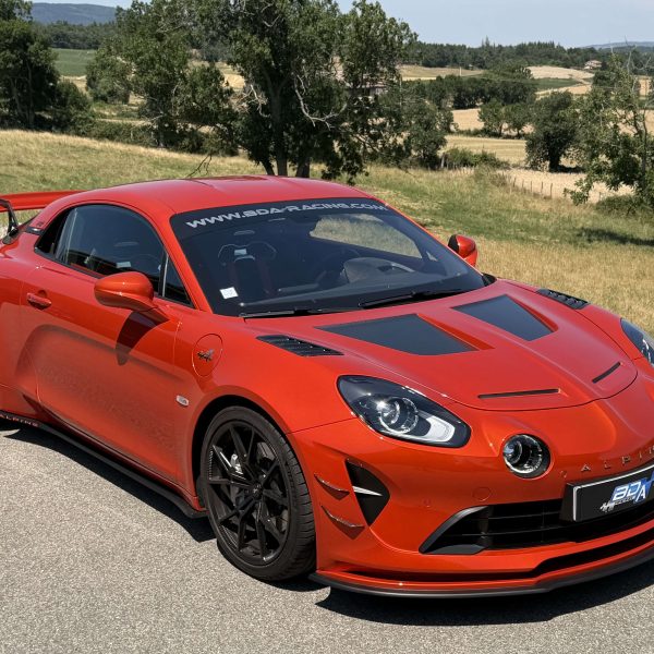 A110 Bas de caisse et rajouts de pare-chocs arrière EVO / lame Sport / aileron Race / capot Track / lunette arrière en carbone par BDA RACING